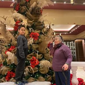 Meet your Posher, Tru ha